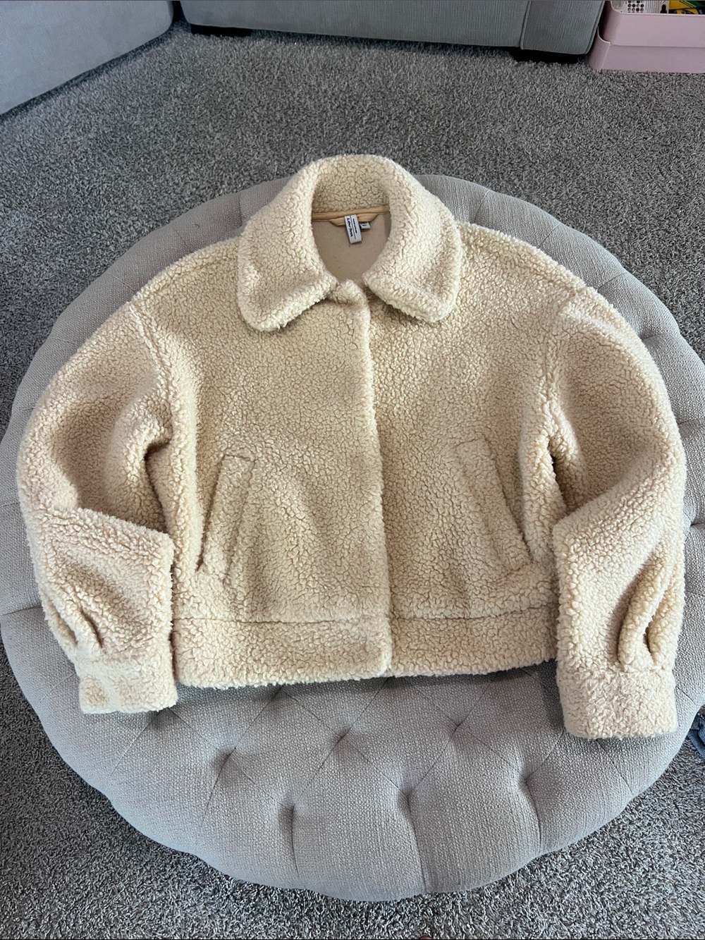 & Other Stories faux shearling Teddy bomber jacket US 4 or Eur 36